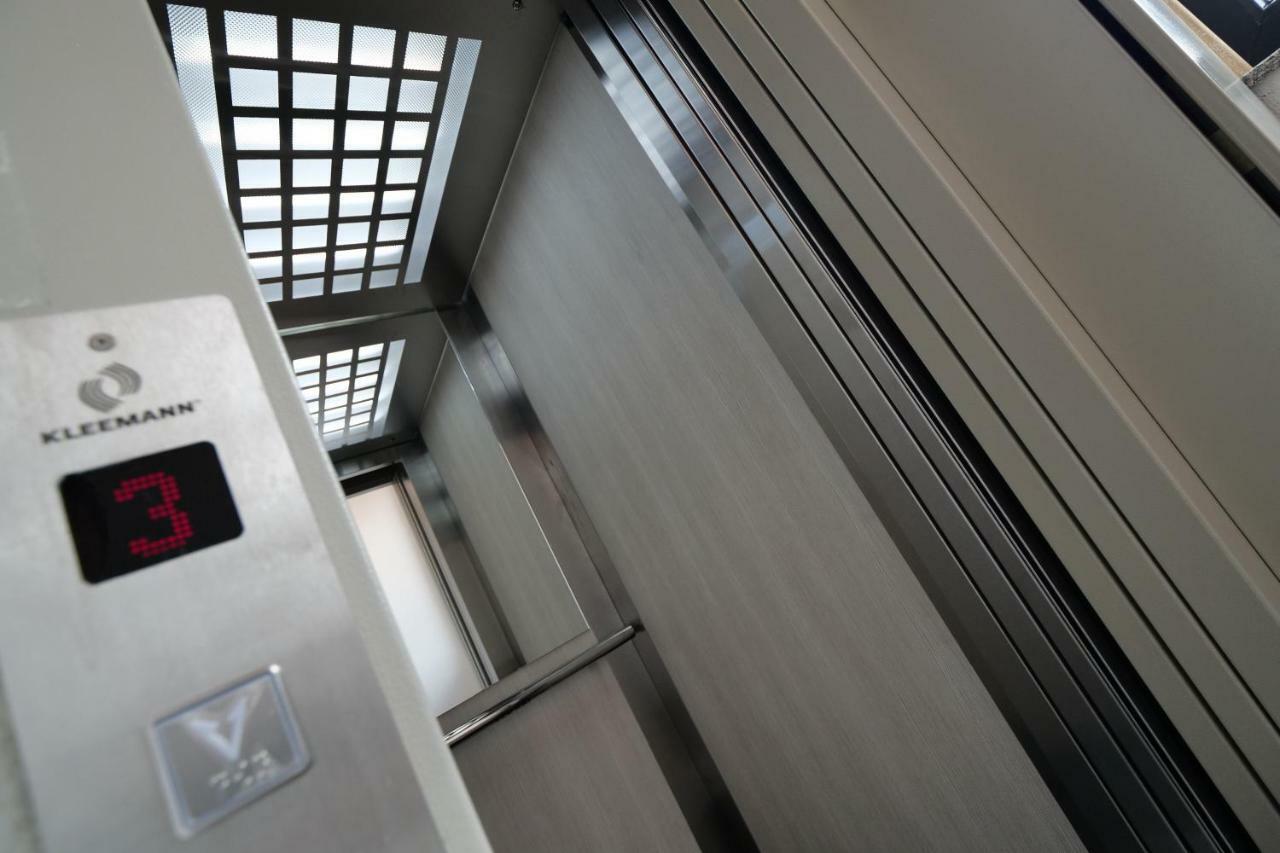 Dubai Apartmani Novi Pazar Exteriör bild