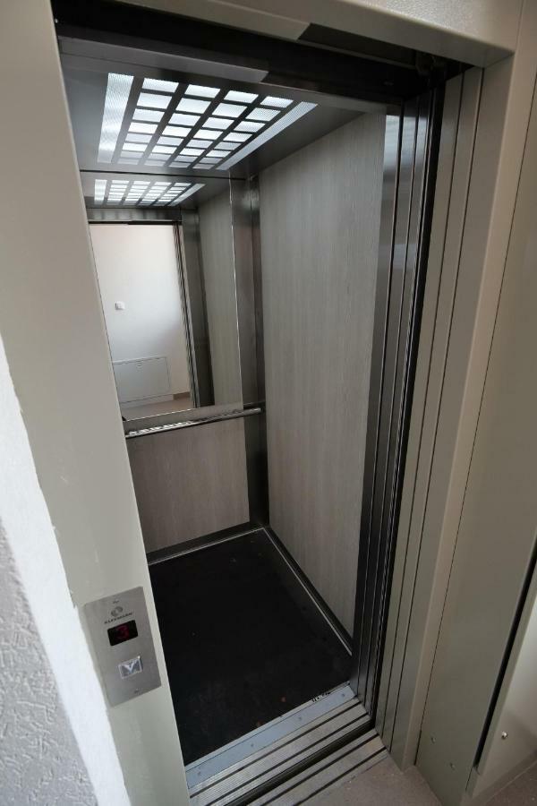 Dubai Apartmani Novi Pazar Exteriör bild