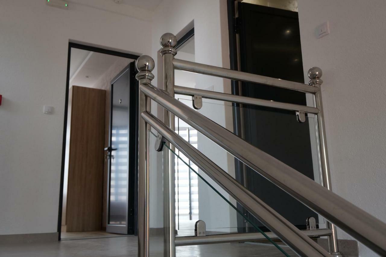 Dubai Apartmani Novi Pazar Exteriör bild